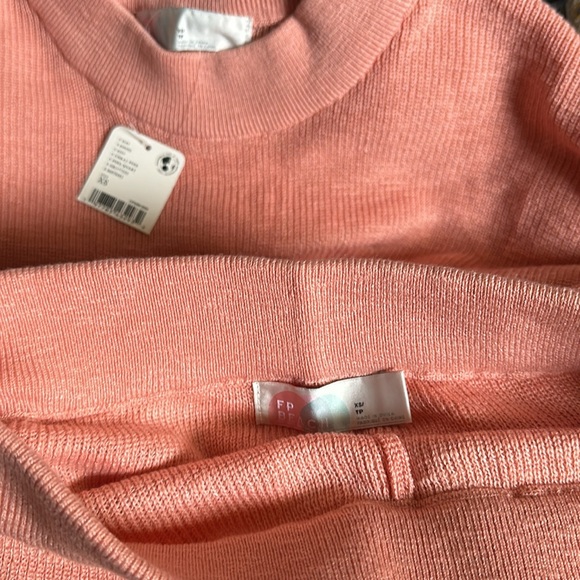 Free People Malibu Solid Surf Set Knit Sweater Coral Pink XS - Picture 12 of 14